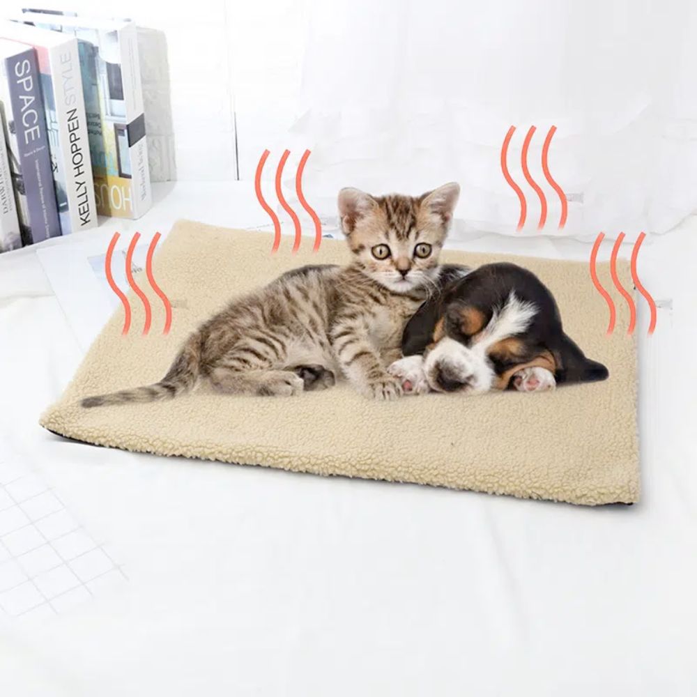 Self-Warming Fleece Pet Mat – Non-Electric, Cozy & Machine Washable